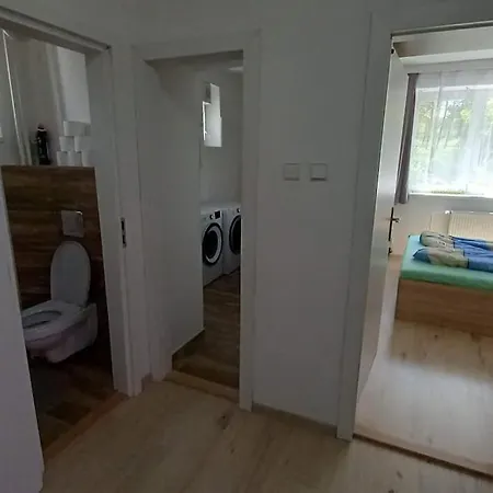 Ostrava, 80 M2 V Rd Apartment *