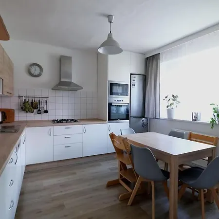 Ostrava, 80 M2 V Rd Апартаменты Острава