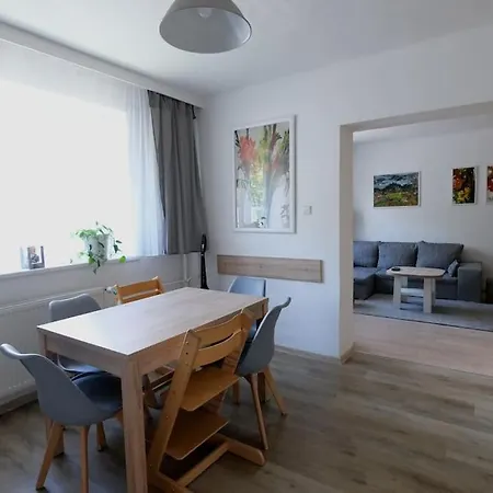 Ostrava, 80 M2 V Rd Apartment